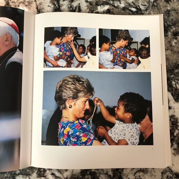 Princess DIANA The Portrait Anniversary Edition Coffee Table Book - Softcover - Picture 8 of 15